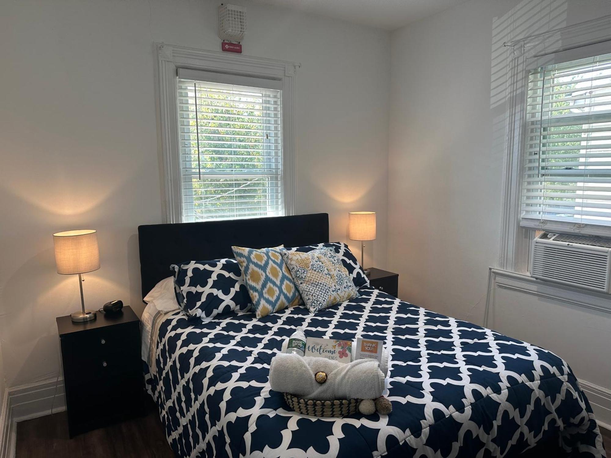 Cozy Private Bedrooms Kitchen Wifi Englewood Bagian luar foto
